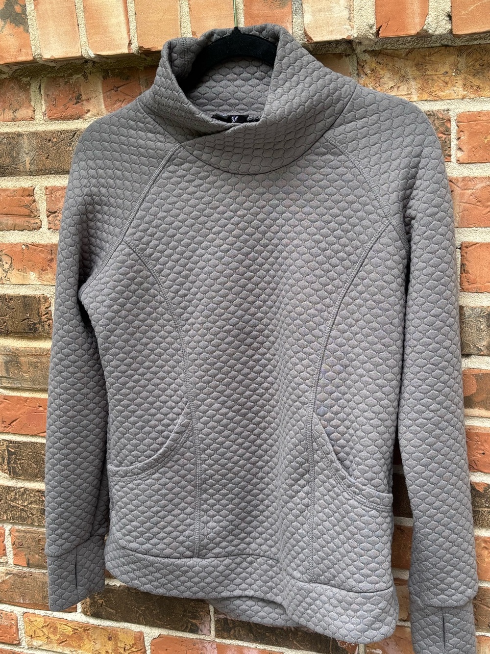 Jones NY Gray Diamond Quilted Pullover With Funnel Neck,Front Pockets Sz Small
